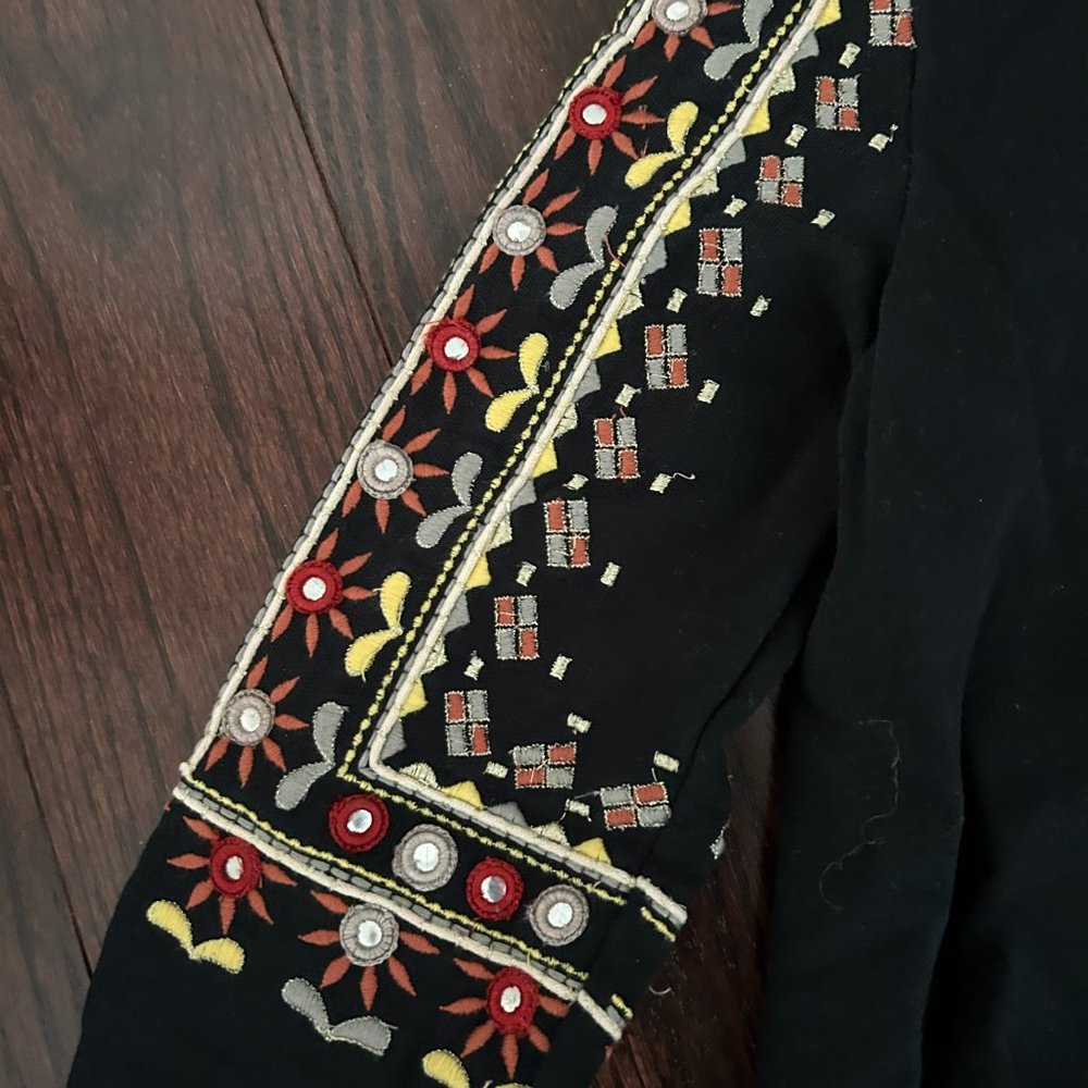 Patterned Sweatshirt - Picture 2 of 3